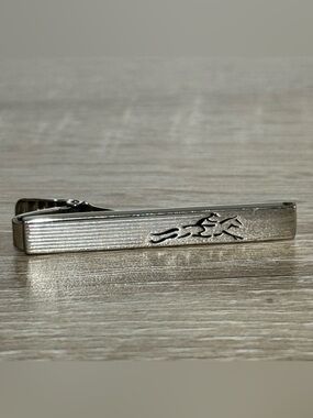 Vintage Anson Silver-tone Horse And Buggy Tie Clip